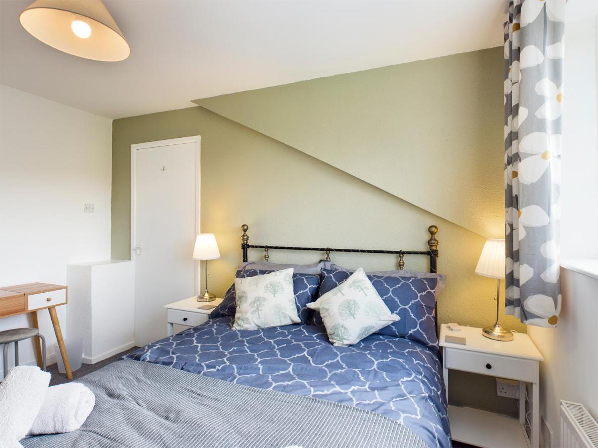 Welsh Country Cottage In Beautiful Village Llandudno Junction Eksteriør bilde